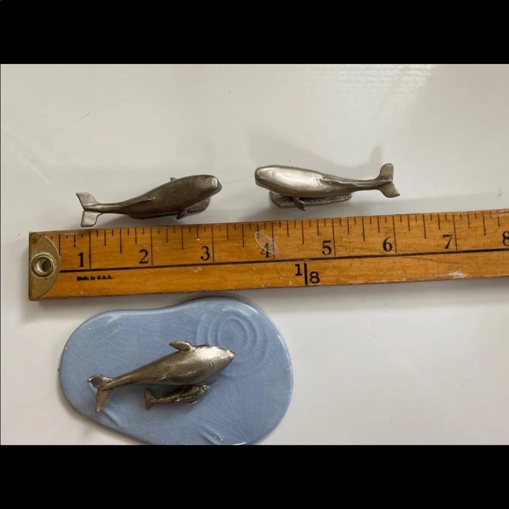 Set of Pewter whales - Picture 10 of 12